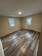 148 Charlton St in Southbridge, MA - Building Photo - Building Photo