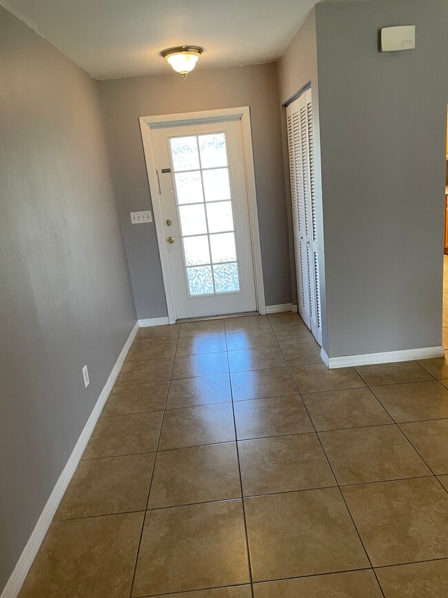 113 SW 44th St in Cape Coral, FL - Building Photo - Building Photo