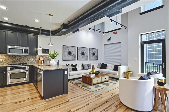 property at 5005 Hidalgo St
