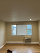 2113 Howard St, Unit 2B in Evanston, IL - Building Photo - Building Photo