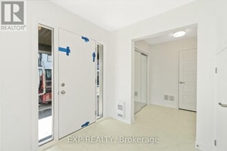 215 Darjeeling Ave in Ottawa, ON - Building Photo - Building Photo