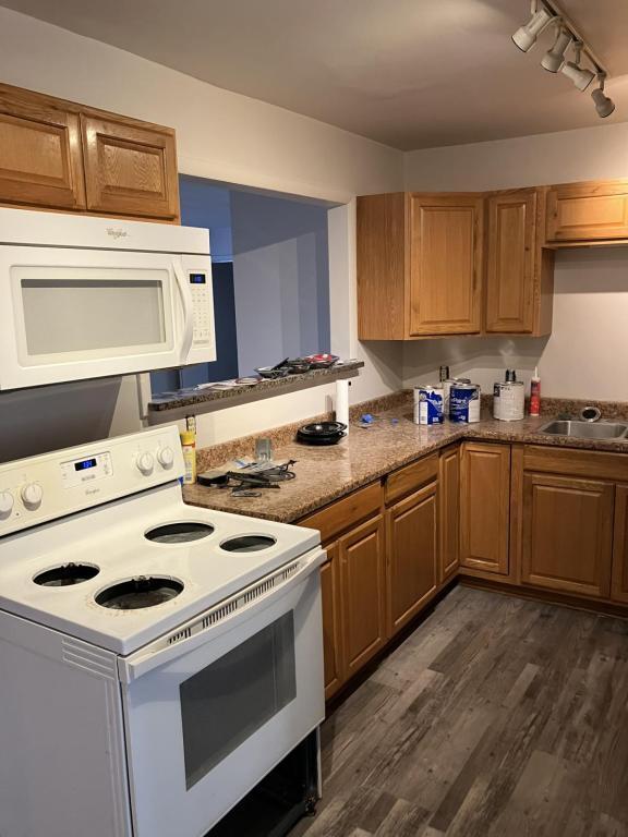 2520 SW Mission Ave in Topeka, KS - Building Photo - Building Photo