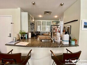 139 E Berkeley St, Unit 203 in Boston, MA - Foto de edificio - Building Photo