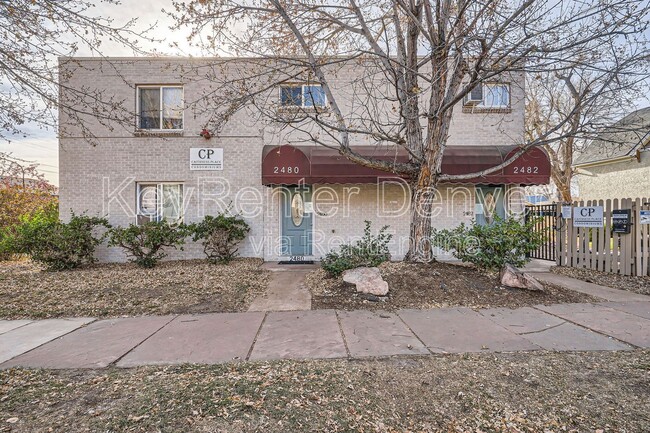 2482 W Caithness Pl in Denver, CO - Building Photo - Building Photo