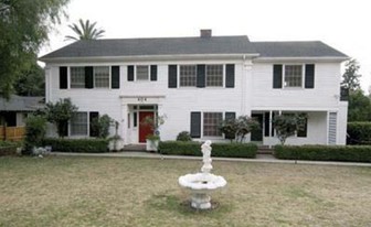 404-410 E Altadena Dr in Altadena, CA - Building Photo