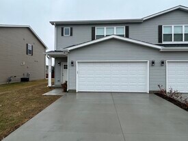 1404 8th St in Harvard, IL - Building Photo