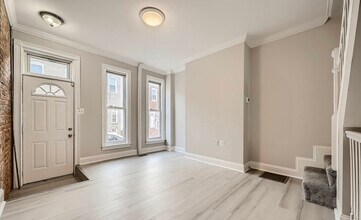 120 Burnett St in Baltimore, MD - Foto de edificio - Building Photo