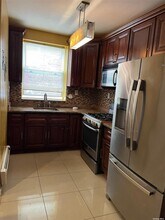 2103 Tomlinson Ave in Bronx, NY - Building Photo - Building Photo