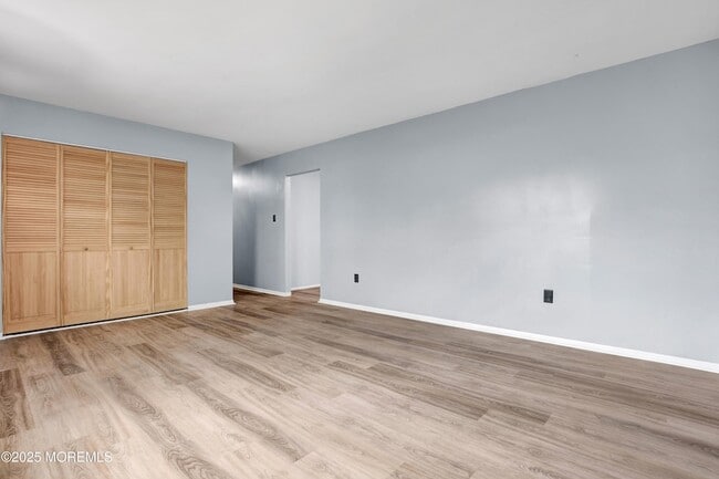 207 Coville Dr in Pemberton Township, NJ - Foto de edificio - Building Photo