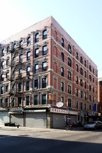 118 Eldridge St in New York, NY - Building Photo - Building Photo