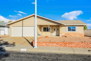 8240 Stapleton Ave in Las Vegas, NV - Building Photo