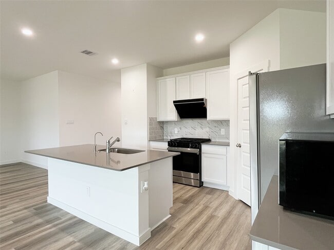 property at 3231 Langley Bnd Ln