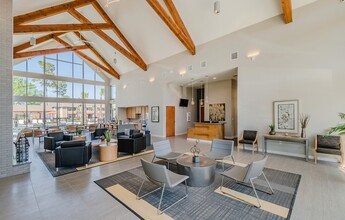 Lakecrest Village in Houston, TX - Building Photo - Building Photo