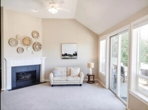 3895 Horton Rd in West Linn, OR - Building Photo - Building Photo