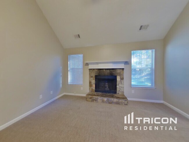 538 Grove Pointe Ct in Locust Grove, GA - Foto de edificio - Building Photo