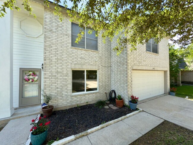 7817 Marble Ridge Dr in Austin, TX - Building Photo - Building Photo