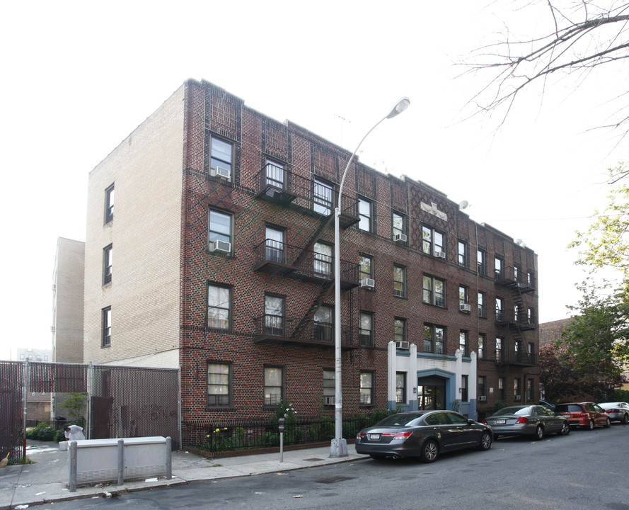 1709 E 4th St in Brooklyn, NY - Building Photo