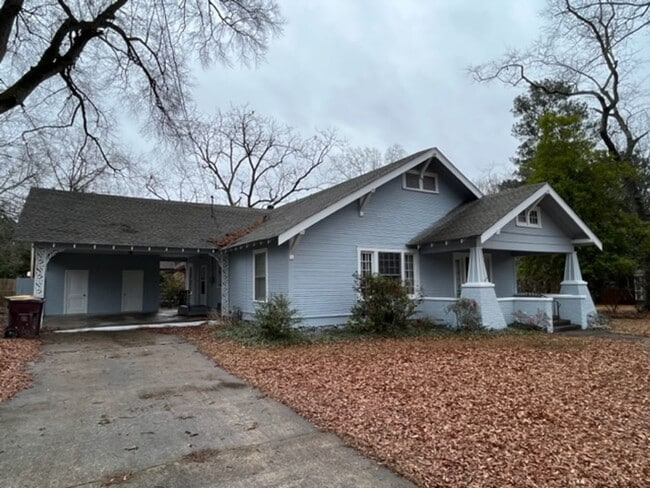 property at 402 Robins St
