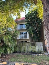 5231 Geneva Ct, Unit 303 in Doral, FL - Building Photo - Building Photo