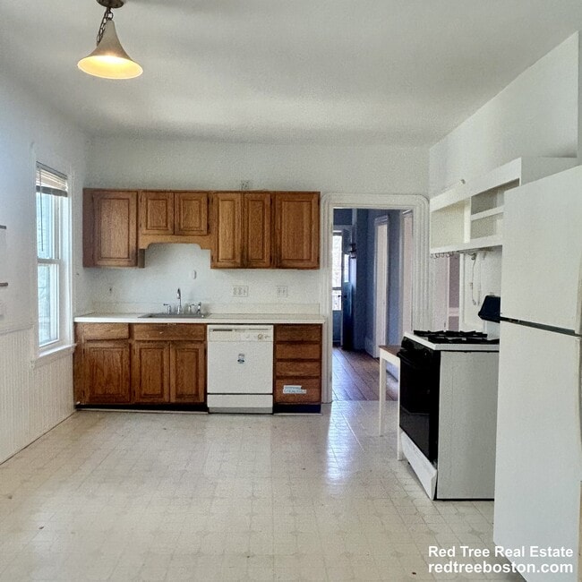 29 Victoria St, Unit 2 in Somerville, MA - Foto de edificio - Building Photo