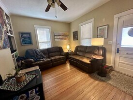 936 Alabama St in Lawrence, KS - Building Photo