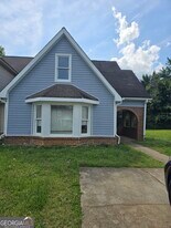 2798 Country Ct SE in Conyers, GA - Building Photo