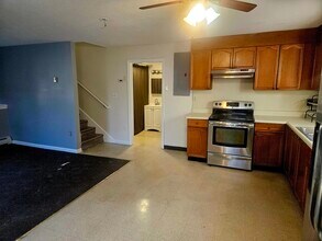 88 Albert Ave in Springfield, MA - Building Photo - Building Photo