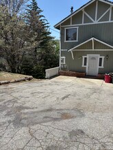 24064 Grandview Dr in Crestline, CA - Building Photo - Building Photo