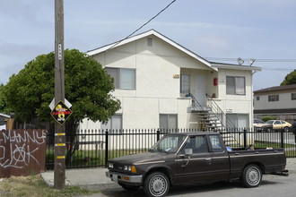 170-176 Poplar Ave in Hayward, CA - Building Photo - Building Photo