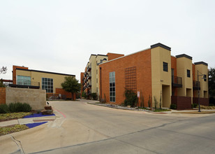 Arthouse at SO7 in Fort Worth, TX - Building Photo - Building Photo