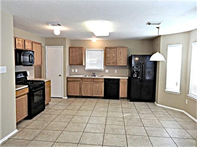 16403 Lynn Crest Ct in Houston, TX - Building Photo - Building Photo