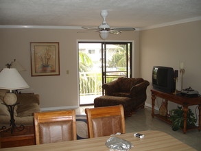 135 Ocean Bay Dr in Key Largo, FL - Building Photo - Building Photo