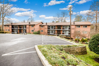 The Glen at Kensington in Kensington, MD - Building Photo - Building Photo