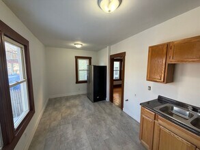 174 Euclid Ave in Springfield, MA - Building Photo - Building Photo