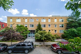 420 16th St SE in Washington, DC - Foto de edificio - Building Photo