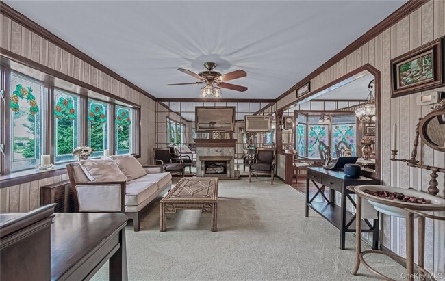 6 Fernwood Terrace N in Stewart Manor, NY - Building Photo - Building Photo