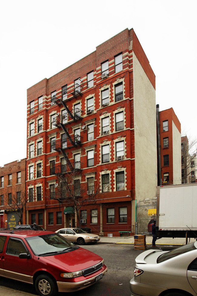 745 E Sixth St in New York, NY - Building Photo - Building Photo