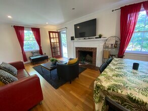 4427 Nebraska Ave NW, Unit #5 in Washington, DC - Building Photo - Building Photo