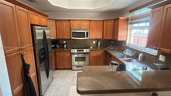 12010 SW 79th Ln in Miami, FL - Foto de edificio - Building Photo
