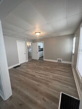 1804 14th Ave in Moline, IL - Building Photo - Building Photo