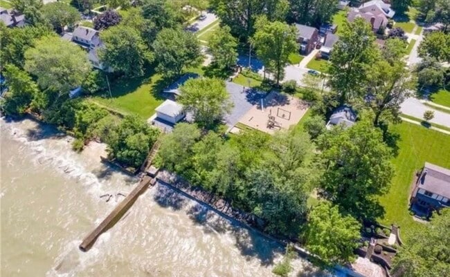 90 E 216th St in Euclid, OH - Building Photo - Building Photo