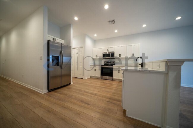 4648 Vignette Wy in Sarasota, FL - Building Photo - Building Photo