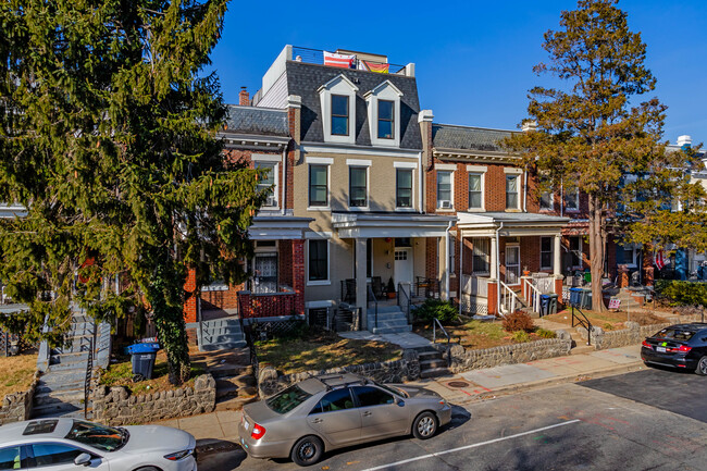 3222 Warder St NW in Washington, DC - Building Photo - Building Photo