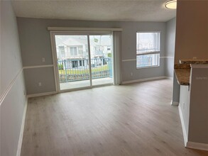 2568 Woodgate Blvd in Orlando, FL - Building Photo - Building Photo
