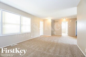 2881 Wintergreen Dr in Florissant, MO - Building Photo - Building Photo
