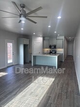 1002 Riva Pkwy in Norman, OK - Building Photo - Building Photo