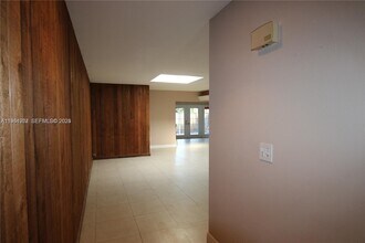 6713 Kingsmoor Way in Hialeah, FL - Building Photo - Building Photo