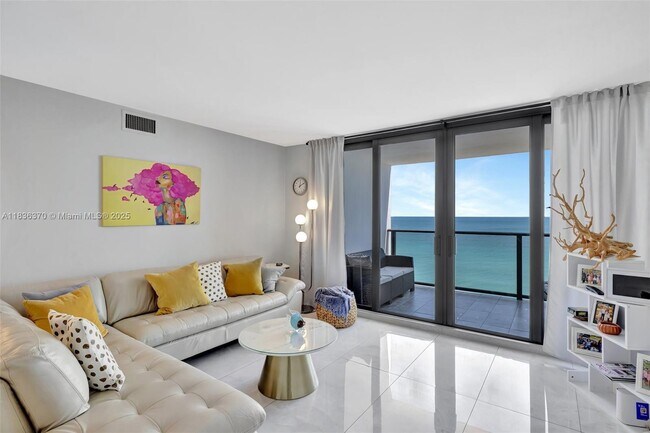 2301 S Ocean Dr in Hollywood, FL - Building Photo - Building Photo
