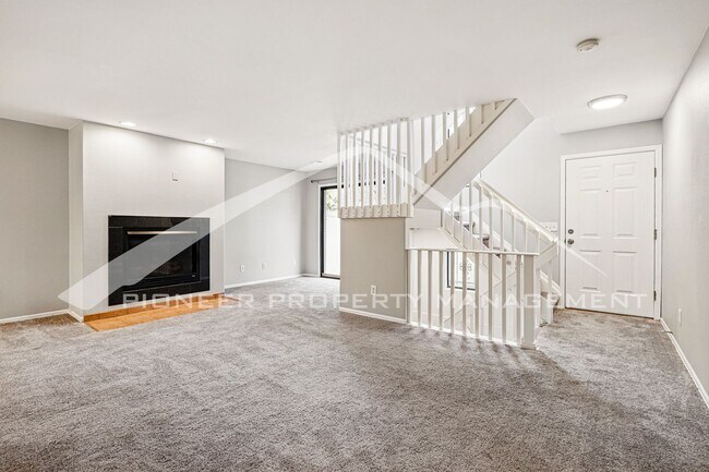 15593 E Wyoming Dr in Aurora, CO - Building Photo - Building Photo