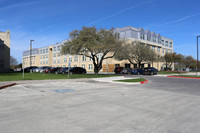 Lake View Apartments in San Antonio, TX - Building Photo - Building Photo